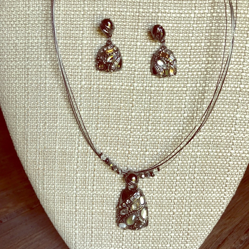 Chico’s Earring and necklace set
